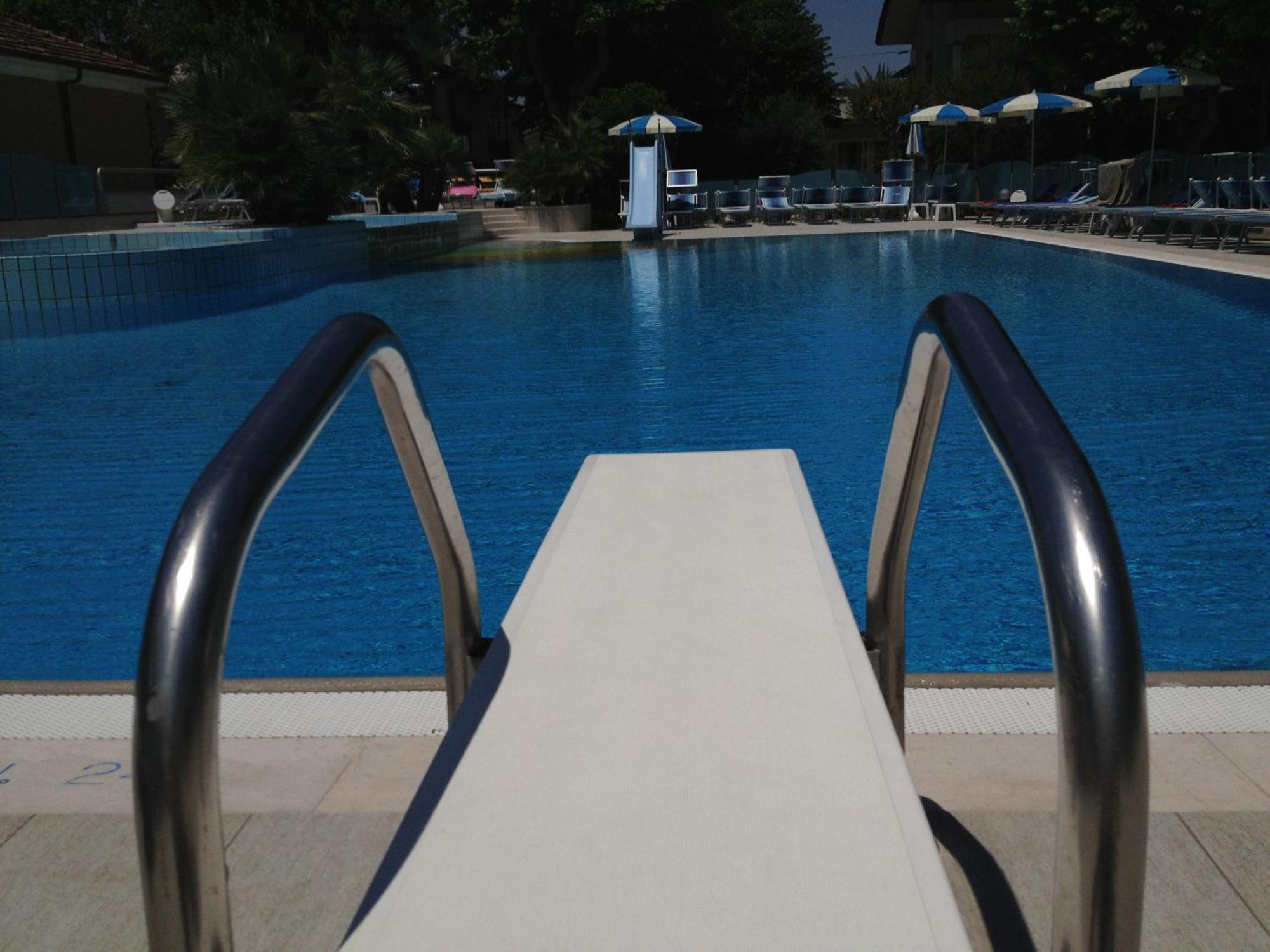 Hotel Paris Resort Bellaria-Igea Marina Exterior foto